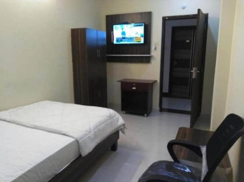 Oyo Flagship 80855 Hotel R Grand Vidzsajavádá Kültér fotó