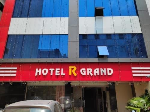 Oyo Flagship 80855 Hotel R Grand Vidzsajavádá Kültér fotó
